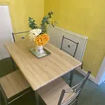 Vakantiehuis Exquisite Folk Victorian One-bed House: