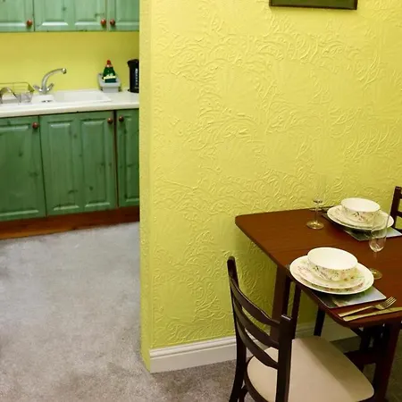 Holiday home Exquisite Folk Victorian One-bed House: Leeds (West Yorkshire)