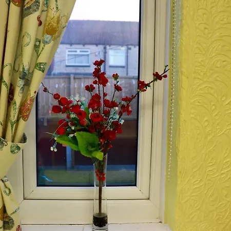 Exquisite Folk Victorian One-bed House: Holiday home Leeds (West Yorkshire)