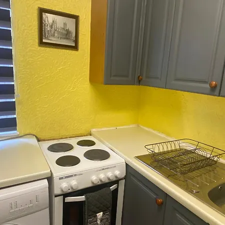 Exquisite Folk Victorian One-bed House: Vakantiehuis *