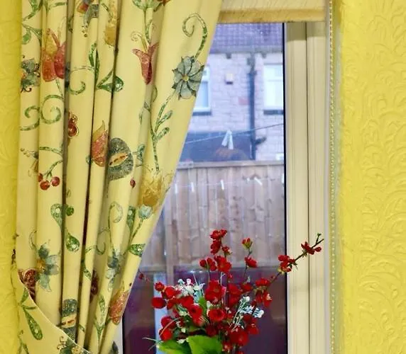 Exquisite Folk Victorian One-bed House: 度假居 利兹