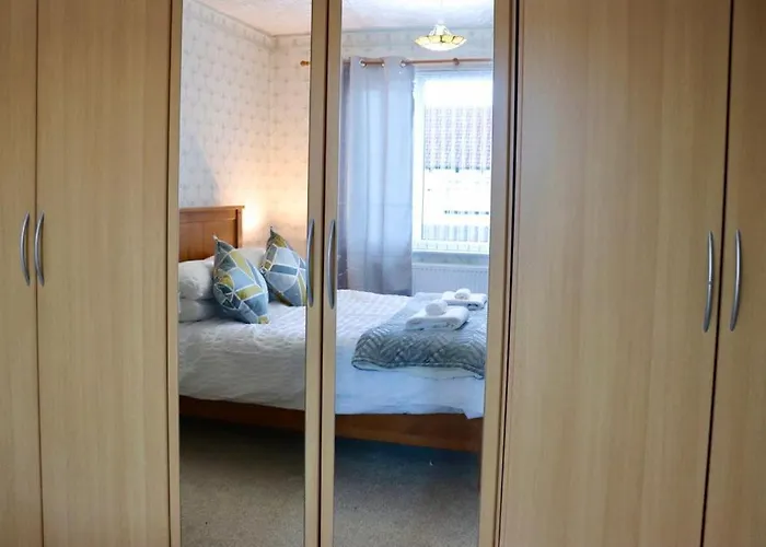 Nyaraló Exquisite Folk Victorian One-bed House: Leeds