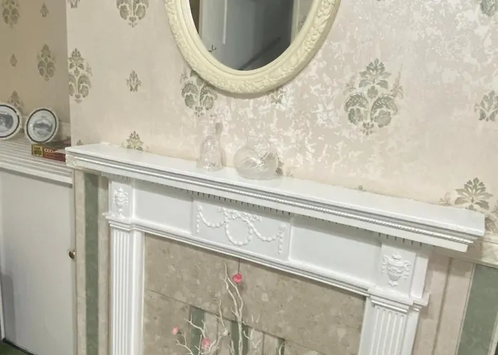 度假居 Exquisite Folk Victorian One-bed House: *