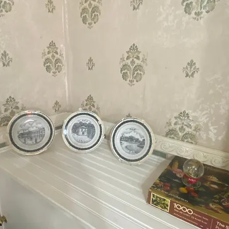 Exquisite Folk Victorian One-bed House: Casa vacanze Leeds (West Yorkshire)