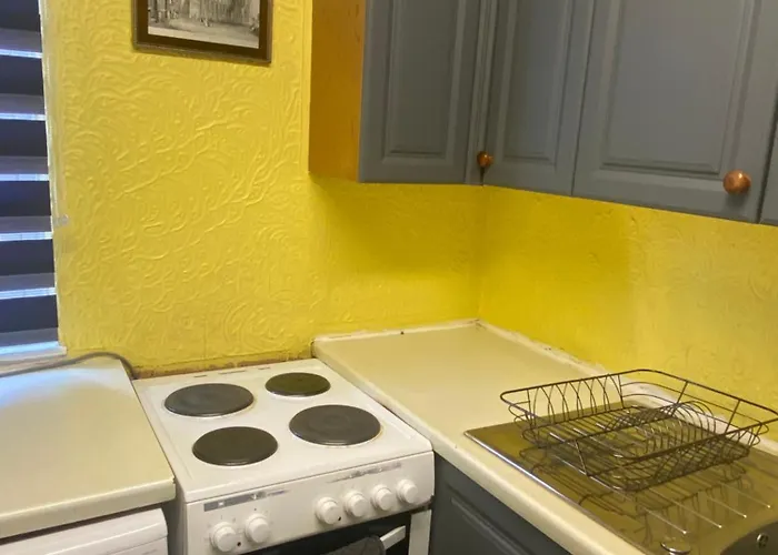 Exquisite Folk Victorian One-bed House: Holiday home *